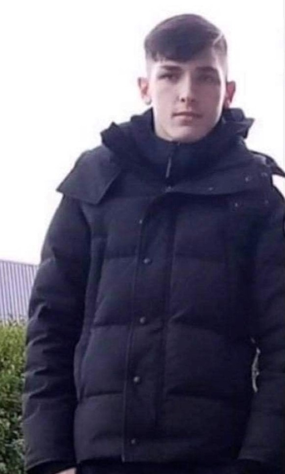 Gardaí are seeking the public's assistance in tracing the whereabouts of 17-year-old Michael Connors who is missing from his home in Crumlin, Dublin 12 since 8th March 2023.   Michael is described as being approximately 6’2 in height, average build and with black hair. When last seen, he was wearing a black Northface tracksuit and black Yeezy trainers.   Anyone with information on Michael’s where